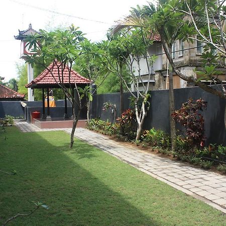 U House Seminyak Hotel Kerobokan Esterno foto