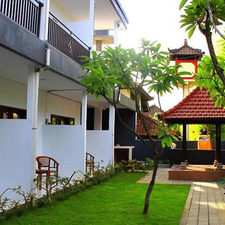 U House Seminyak Hotel Kerobokan Esterno foto