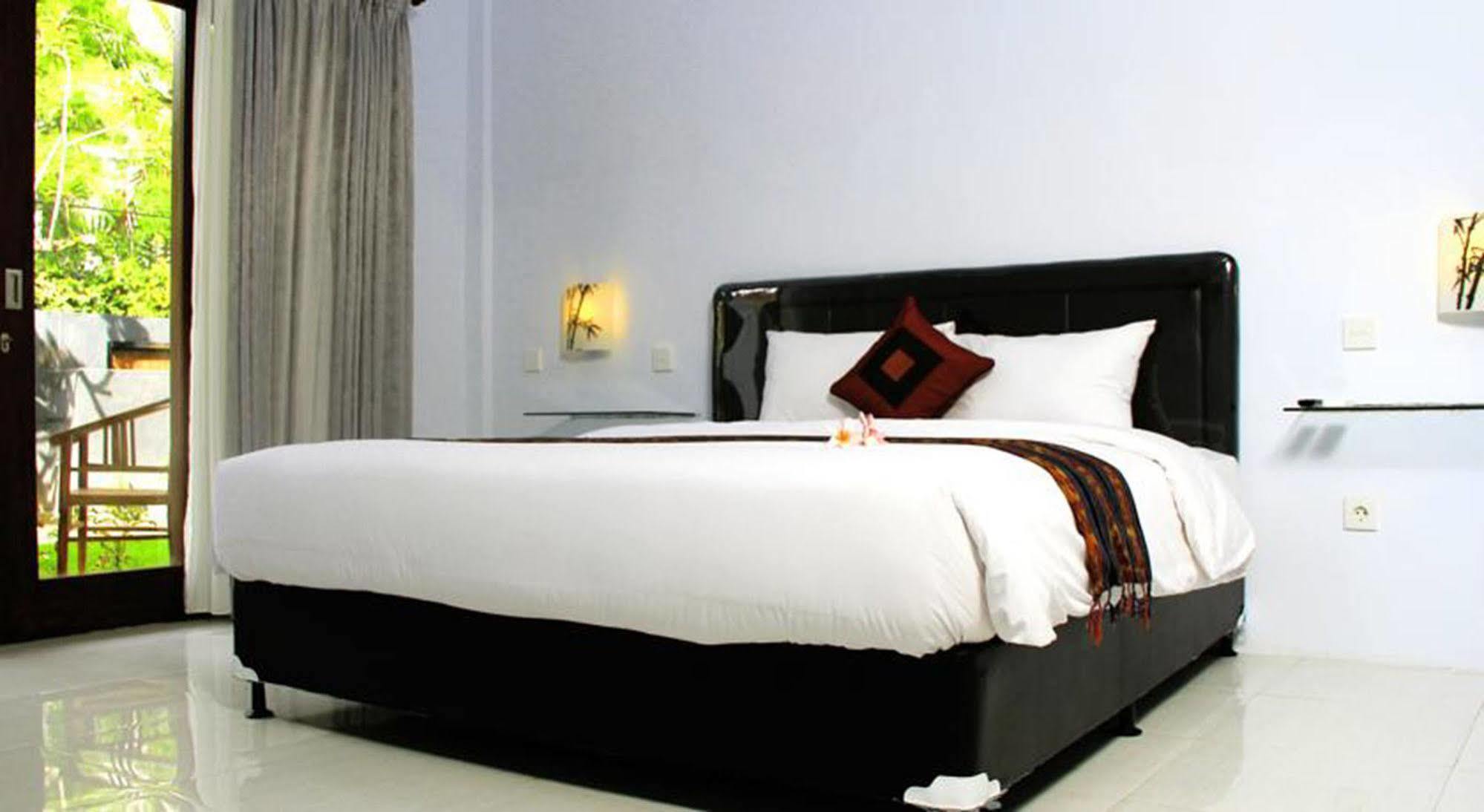 U House Seminyak Hotel Kerobokan Esterno foto
